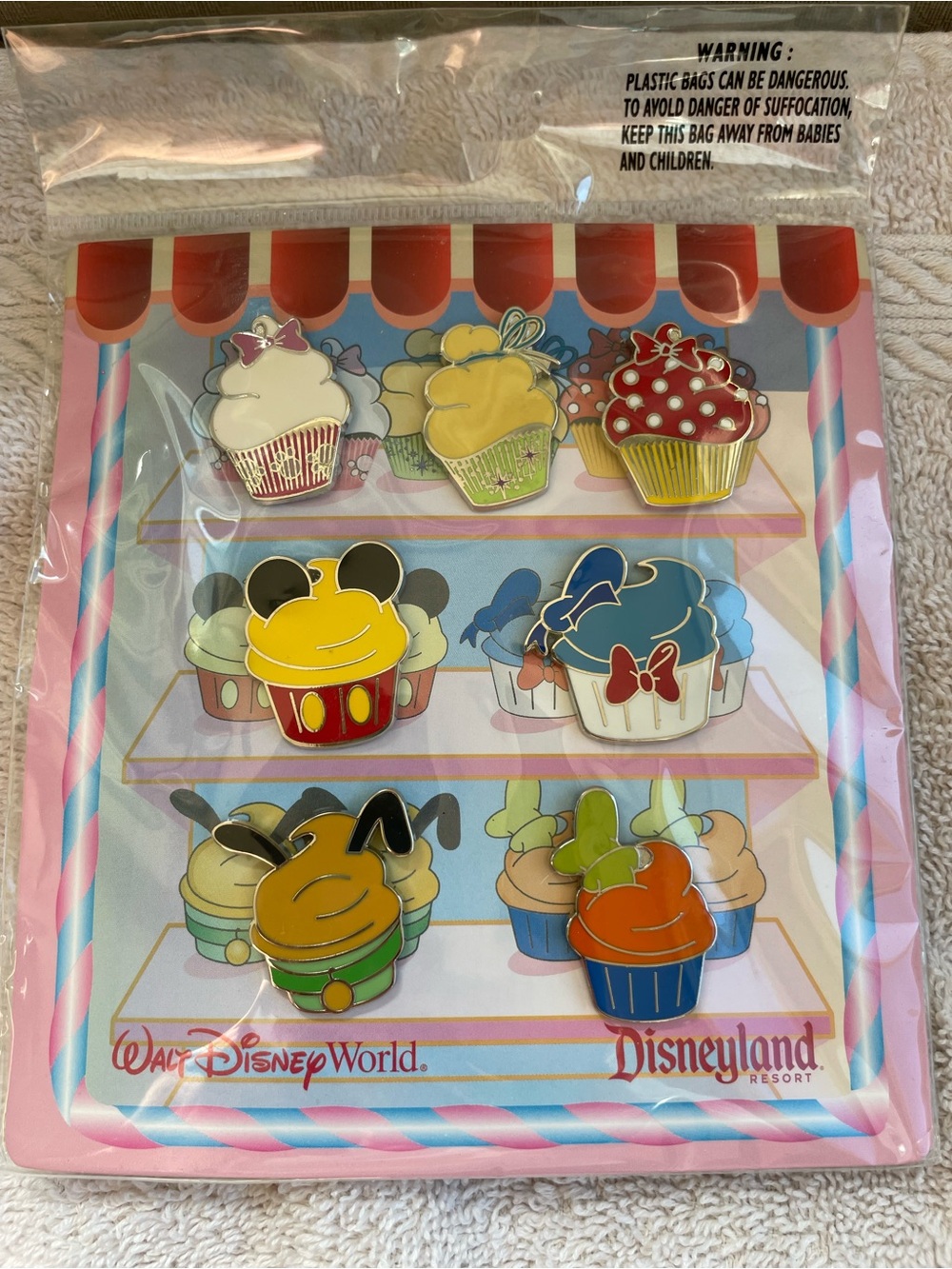 WDW & Disneyland Character Cupcakes Pins (Set of 7)